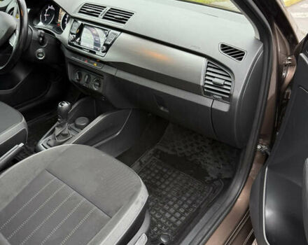 Коричневый Шкода Фабия, объемом двигателя 1 л и пробегом 93 тыс. км за 13000 $, фото 10 на Automoto.ua