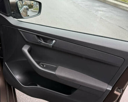 Коричневый Шкода Фабия, объемом двигателя 1 л и пробегом 93 тыс. км за 13000 $, фото 9 на Automoto.ua