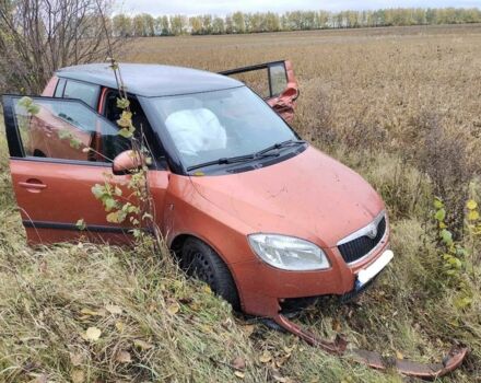 Шкода Фабия 2009 в Коростене на Automoto.ua Коричневый Шкода Фабия, объемом двигателя 1.4 л и пробегом 1 тыс. км за 1750 $, фото 1 на Automoto.ua