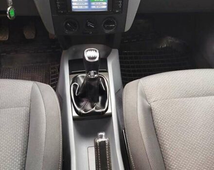 Красный Шкода Фабия, объемом двигателя 1.4 л и пробегом 180 тыс. км за 3700 $, фото 8 на Automoto.ua