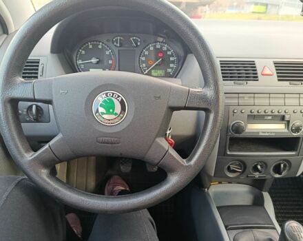 Червоний Шкода Фабія, об'ємом двигуна 0 л та пробігом 180 тис. км за 4750 $, фото 7 на Automoto.ua