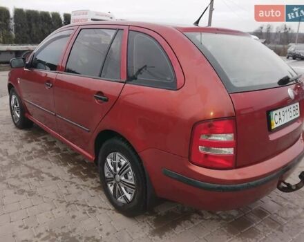 Красный Шкода Фабия, объемом двигателя 1.4 л и пробегом 237 тыс. км за 2500 $, фото 4 на Automoto.ua