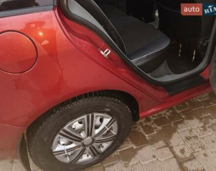 Красный Шкода Фабия, объемом двигателя 1.4 л и пробегом 237 тыс. км за 2500 $, фото 3 на Automoto.ua