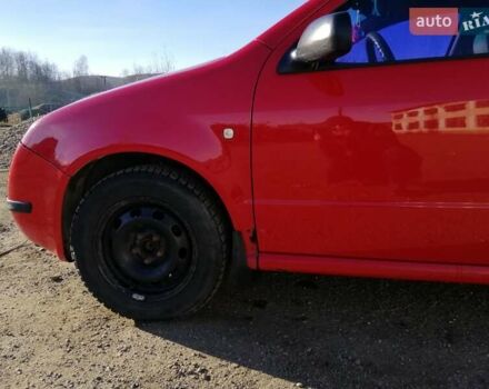 Красный Шкода Фабия, объемом двигателя 1.39 л и пробегом 229 тыс. км за 2600 $, фото 7 на Automoto.ua