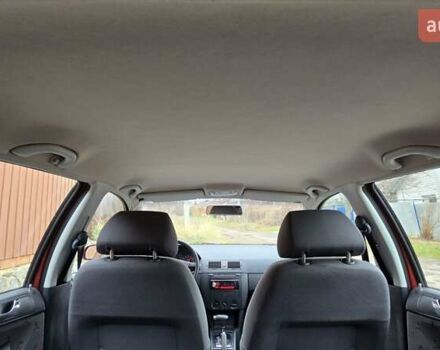 Червоний Шкода Фабія, об'ємом двигуна 1.39 л та пробігом 130 тис. км за 5999 $, фото 51 на Automoto.ua