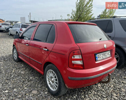 Красный Шкода Фабия, объемом двигателя 1.2 л и пробегом 400 тыс. км за 3500 $, фото 3 на Automoto.ua