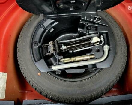 Червоний Шкода Фабія, об'ємом двигуна 1.39 л та пробігом 130 тис. км за 5999 $, фото 53 на Automoto.ua