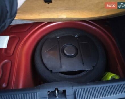 Красный Шкода Фабия, объемом двигателя 1.39 л и пробегом 226 тыс. км за 5400 $, фото 14 на Automoto.ua