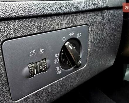 Червоний Шкода Фабія, об'ємом двигуна 1.39 л та пробігом 130 тис. км за 5999 $, фото 37 на Automoto.ua