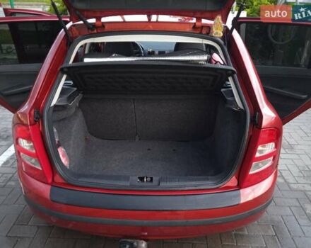 Красный Шкода Фабия, объемом двигателя 1.39 л и пробегом 226 тыс. км за 5400 $, фото 35 на Automoto.ua