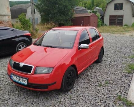 Красный Шкода Фабия, объемом двигателя 1.2 л и пробегом 295 тыс. км за 3000 $, фото 2 на Automoto.ua