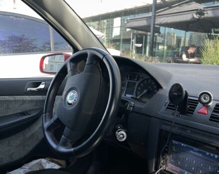 Червоний Шкода Фабія, об'ємом двигуна 1.4 л та пробігом 235 тис. км за 4288 $, фото 4 на Automoto.ua