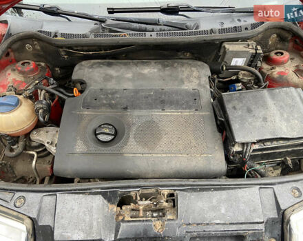 Червоний Шкода Фабія, об'ємом двигуна 1.39 л та пробігом 180 тис. км за 2350 $, фото 10 на Automoto.ua