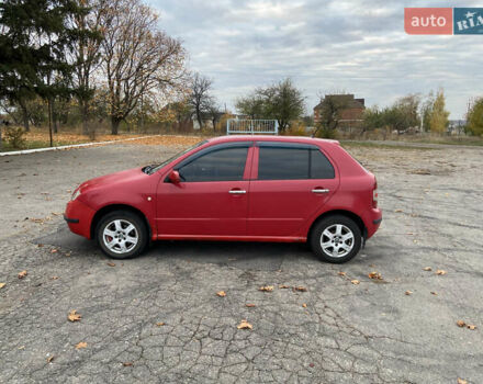 Червоний Шкода Фабія, об'ємом двигуна 1.39 л та пробігом 180 тис. км за 2350 $, фото 3 на Automoto.ua