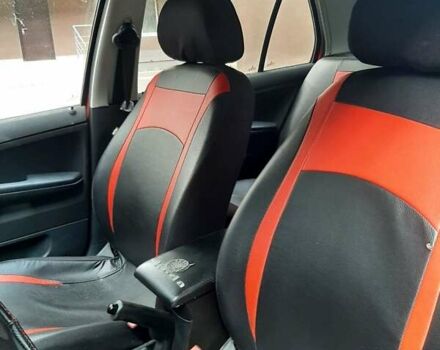 Червоний Шкода Фабія, об'ємом двигуна 1.2 л та пробігом 220 тис. км за 3800 $, фото 8 на Automoto.ua