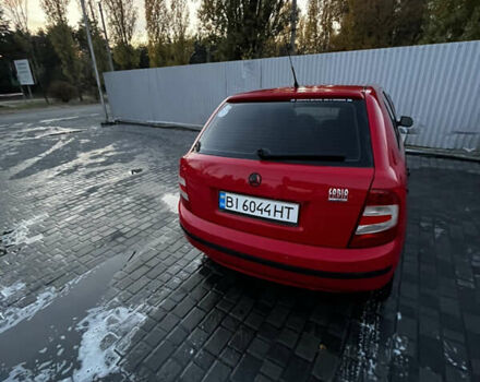 Шкода Фабия 2006 в Кременчуге на Automoto.ua Красный Шкода Фабия, объемом двигателя 1.2 л и пробегом 248 тыс. км за 4000 $, фото 2 на Automoto.ua
