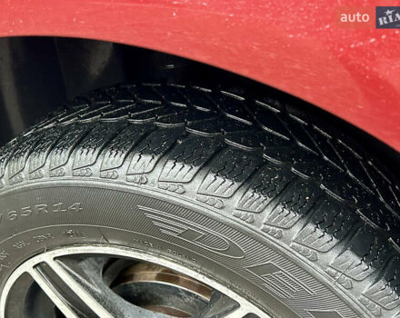 Красный Шкода Фабия, объемом двигателя 1.2 л и пробегом 189 тыс. км за 3599 $, фото 15 на Automoto.ua