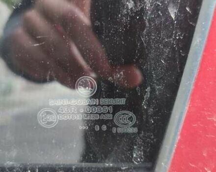 Шкода Фабия 2006 в Днепре (Днепропетровске) на Automoto.ua Красный Шкода Фабия, объемом двигателя 1.2 л и пробегом 255 тыс. км за 3500 $, фото 9 на Automoto.ua