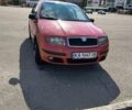 Красный Шкода Фабия, объемом двигателя 1.2 л и пробегом 300 тыс. км за 3500 $, фото 3 на Automoto.ua