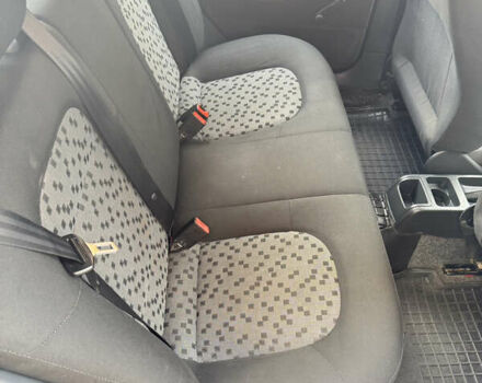 Красный Шкода Фабия, объемом двигателя 1.2 л и пробегом 155 тыс. км за 3499 $, фото 9 на Automoto.ua