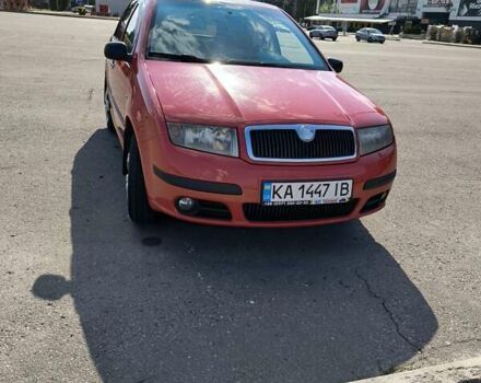 Красный Шкода Фабия, объемом двигателя 1.2 л и пробегом 300 тыс. км за 3500 $, фото 4 на Automoto.ua