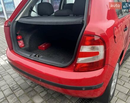 Красный Шкода Фабия, объемом двигателя 1.2 л и пробегом 264 тыс. км за 3250 $, фото 9 на Automoto.ua