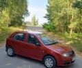 Красный Шкода Фабия, объемом двигателя 1.2 л и пробегом 374 тыс. км за 2750 $, фото 6 на Automoto.ua