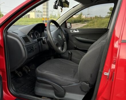 Шкода Фабия 2006 в Харькове на Automoto.ua Красный Шкода Фабия, объемом двигателя 1.2 л и пробегом 190 тыс. км за 2780 $, фото 7 на Automoto.ua