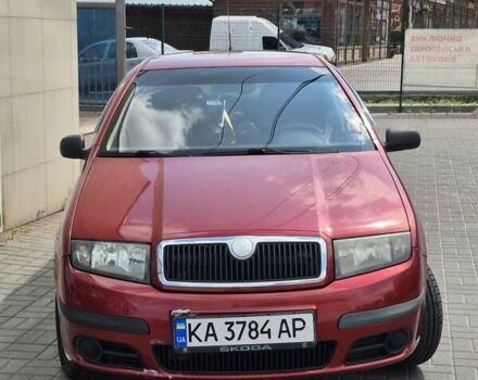Красный Шкода Фабия, объемом двигателя 1.2 л и пробегом 156 тыс. км за 3900 $, фото 3 на Automoto.ua