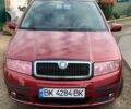 Красный Шкода Фабия, объемом двигателя 1.2 л и пробегом 110 тыс. км за 3100 $, фото 1 на Automoto.ua