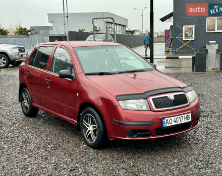 Красный Шкода Фабия, объемом двигателя 1.2 л и пробегом 189 тыс. км за 3599 $, фото 2 на Automoto.ua