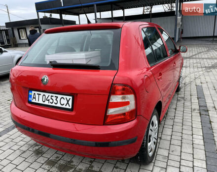 Красный Шкода Фабия, объемом двигателя 1.2 л и пробегом 180 тыс. км за 4500 $, фото 3 на Automoto.ua