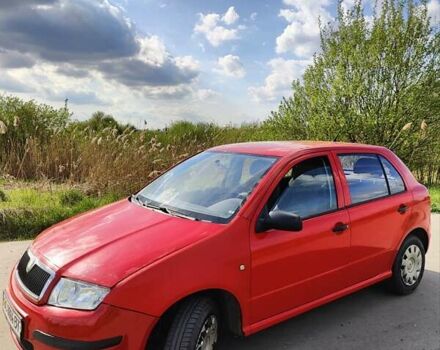 Красный Шкода Фабия, объемом двигателя 1.2 л и пробегом 166 тыс. км за 3500 $, фото 2 на Automoto.ua