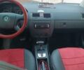Красный Шкода Фабия, объемом двигателя 1.4 л и пробегом 226 тыс. км за 5200 $, фото 8 на Automoto.ua