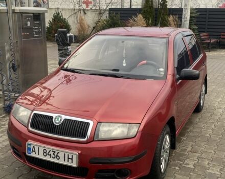 Красный Шкода Фабия, объемом двигателя 1.2 л и пробегом 221 тыс. км за 3950 $, фото 1 на Automoto.ua