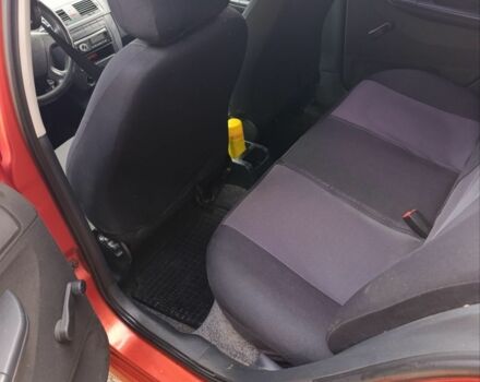 Червоний Шкода Фабія, об'ємом двигуна 1.2 л та пробігом 188 тис. км за 3800 $, фото 7 на Automoto.ua