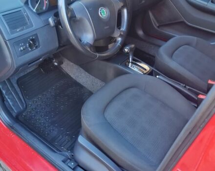 Красный Шкода Фабия, объемом двигателя 0 л и пробегом 193 тыс. км за 5500 $, фото 5 на Automoto.ua