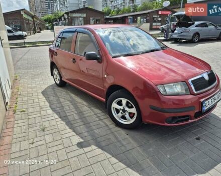 Красный Шкода Фабия, объемом двигателя 1.2 л и пробегом 156 тыс. км за 3900 $, фото 1 на Automoto.ua
