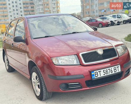 Красный Шкода Фабия, объемом двигателя 1.2 л и пробегом 155 тыс. км за 3499 $, фото 1 на Automoto.ua