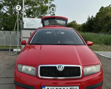 Шкода Фабия 2006 в Харькове на Automoto.ua Красный Шкода Фабия, объемом двигателя 1.2 л и пробегом 190 тыс. км за 2780 $, фото 2 на Automoto.ua