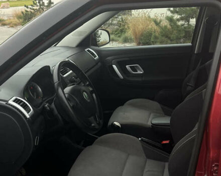 Червоний Шкода Фабія, об'ємом двигуна 1.39 л та пробігом 250 тис. км за 4850 $, фото 10 на Automoto.ua