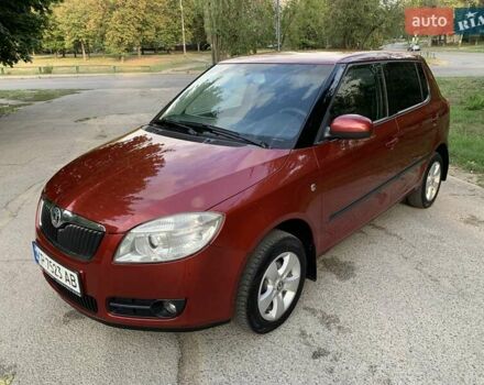Красный Шкода Фабия, объемом двигателя 1.39 л и пробегом 162 тыс. км за 5500 $, фото 9 на Automoto.ua