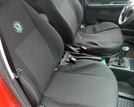 Красный Шкода Фабия, объемом двигателя 1.2 л и пробегом 409 тыс. км за 1800 $, фото 10 на Automoto.ua