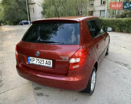 Красный Шкода Фабия, объемом двигателя 1.39 л и пробегом 162 тыс. км за 5500 $, фото 17 на Automoto.ua