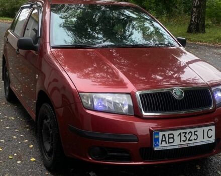 Червоний Шкода Фабія, об'ємом двигуна 1.2 л та пробігом 120 тис. км за 3300 $, фото 2 на Automoto.ua