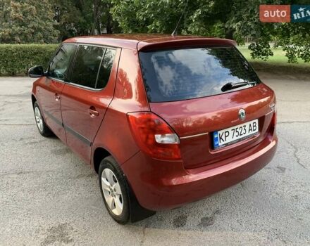 Красный Шкода Фабия, объемом двигателя 1.39 л и пробегом 162 тыс. км за 5500 $, фото 14 на Automoto.ua