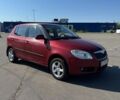Красный Шкода Фабия, объемом двигателя 1.39 л и пробегом 163 тыс. км за 5000 $, фото 1 на Automoto.ua