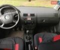 Красный Шкода Фабия, объемом двигателя 1.2 л и пробегом 265 тыс. км за 3200 $, фото 2 на Automoto.ua