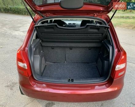 Красный Шкода Фабия, объемом двигателя 1.39 л и пробегом 162 тыс. км за 5500 $, фото 18 на Automoto.ua