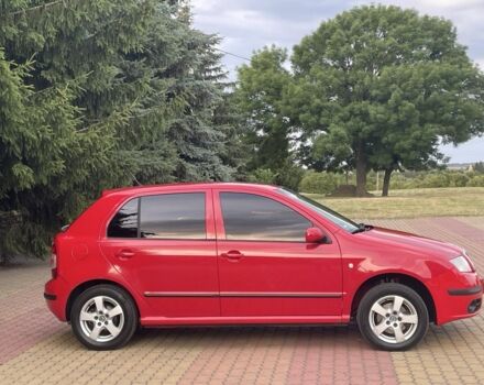 Красный Шкода Фабия, объемом двигателя 1.4 л и пробегом 250 тыс. км за 4500 $, фото 2 на Automoto.ua